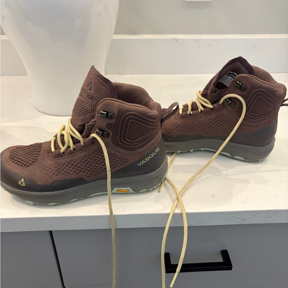 Vasque Taupe-Brown Hiking Shoe Interior with Cream Lining